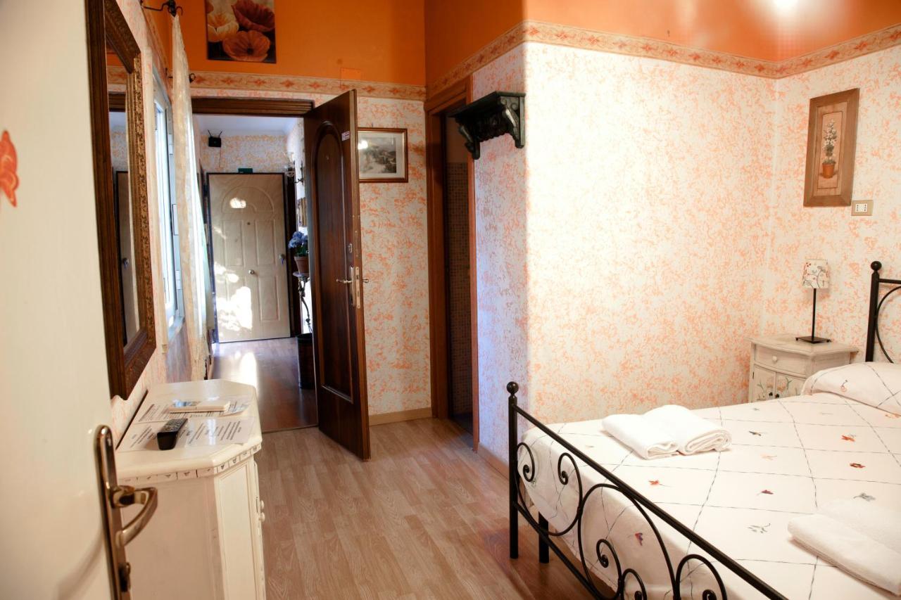 I Gerani Rossi Hotell Roma Eksteriør bilde